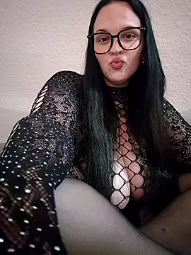 Snapshot of Jujuicy_97 chatting on May 10, 2026, 6:10 pm Jujuicy 97 online show from May 10, 2026, 6:10 pm