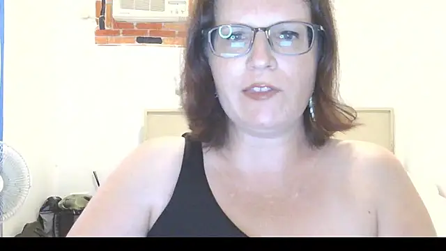 CrimsonMistress online show from March 1, 2026, 10:43 pm