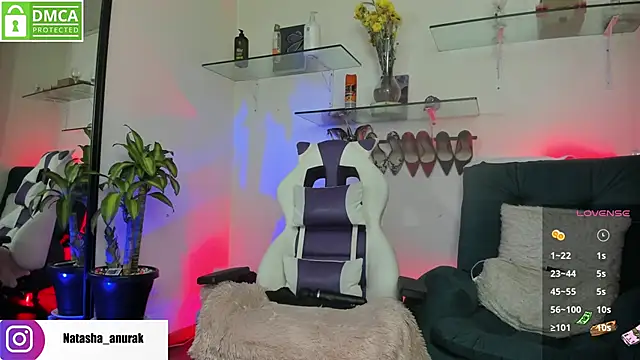 natashaanurak online show from January 16, 2025, 1:06 am