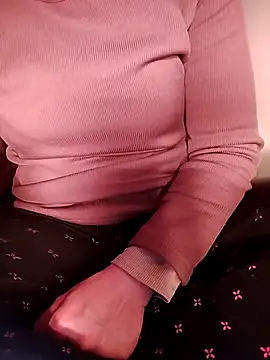 JasminePham online show from January 8, 2026, 5:19 pm