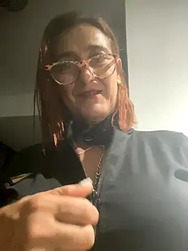 anastasia and jordan online show from October 8, 2025, 9:33 am