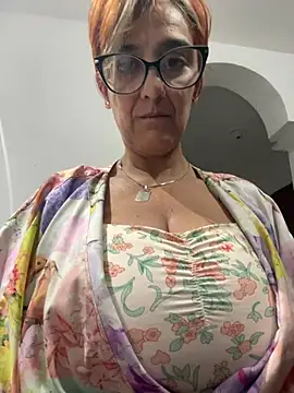 anastasia and jordan online show from March 31, 2026, 8:38 am