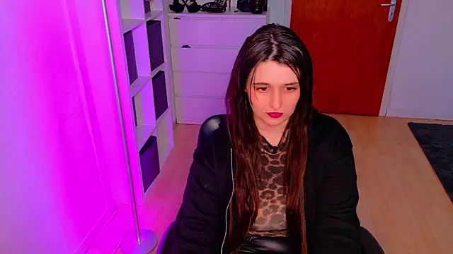 Snapshot of jenna-sxy19 chatting on March 18, 2025, 5:23 pm jenna-sxy19 online show from March 18, 2025, 5:23 pm