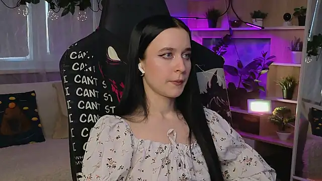 KiraLiLime online show from March 22, 2025, 3:20 pm