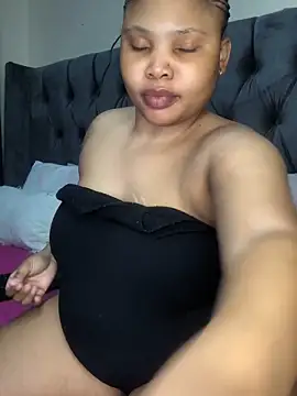 Anaelle24 online show from June 6, 2026, 5:56 am