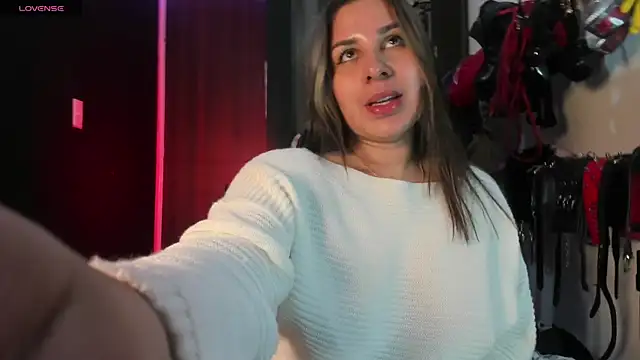 violet bdsmx online show from April 12, 2026, 6:44 pm