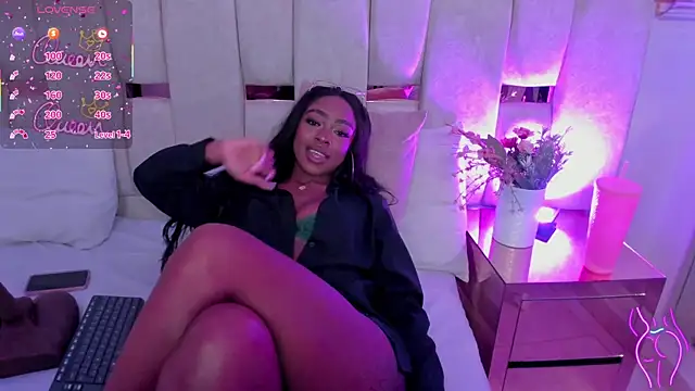 mia schwarz online show from April 18, 2026, 7:07 pm