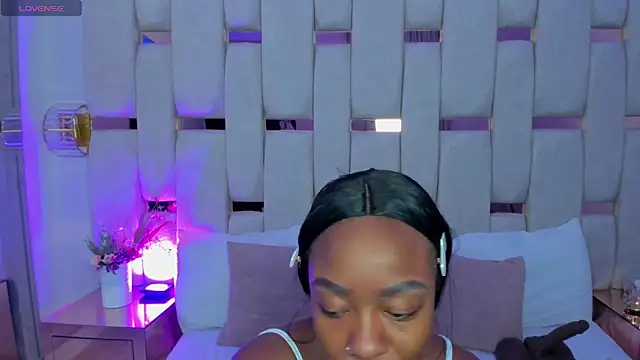 Snapshot of mia_schwarz chatting on February 19, 2026, 8:50 pm mia schwarz online show from February 19, 2026, 8:50 pm