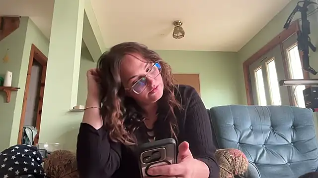 Quinnrose0420 online show from September 18, 2025, 5:05 pm