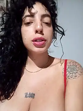 Sweet-diamondxxx online show from March 4, 2026, 3:03 am