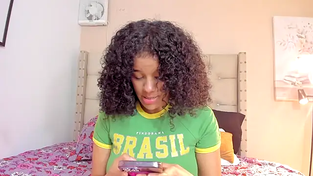 vanesasexyhot21 online show from April 21, 2026, 2:51 am