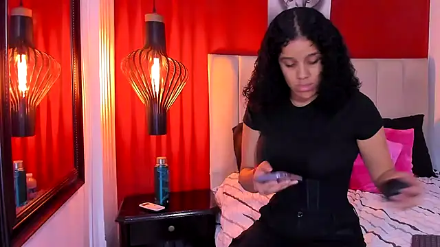 vanesasexyhot21 online show from November 13, 2025, 2:37 am