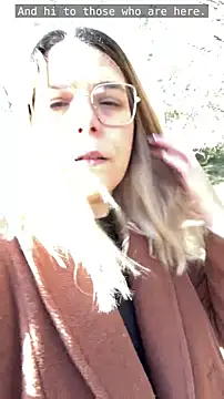 EmyLana online show from March 11, 2026, 7:35 am