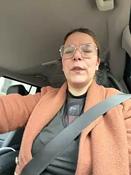 EmyLana online show from March 15, 2026, 7:48 am