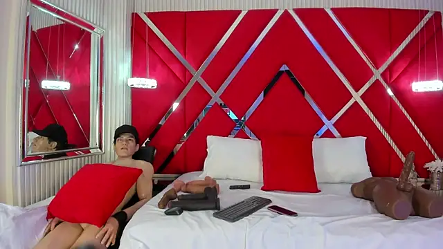 SusanCouper online show from May 11, 2026, 10:40 pm
