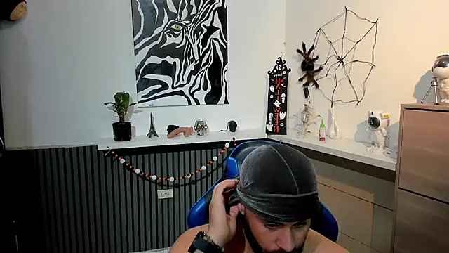 Daemon21 online show from November 10, 2025, 10:37 pm