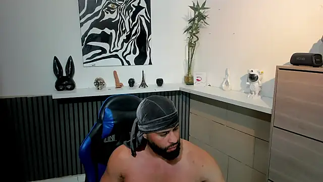 Daemon21 online show from December 4, 2025, 9:58 pm