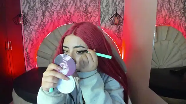 larissa01  online show from March 17, 2025, 1:46 am