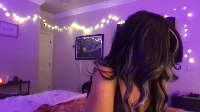 Snapshot of karrmmaa chatting on February 1, 2025, 11:58 pm karrmmaa online show from February 1, 2025, 11:58 pm