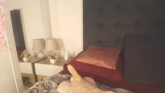 Snapshot of Evelonga_707 chatting on April 8, 2026, 7:15 pm Evelonga 707 online show from April 8, 2026, 7:15 pm