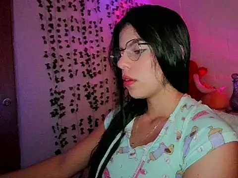 Snapshot of Adararose1 chatting on February 9, 2025, 7:19 pm Adararose1 online show from February 9, 2025, 7:19 pm