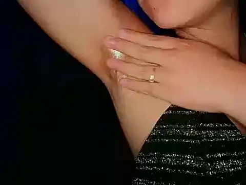 Snapshot of Adararose1 chatting on February 4, 2025, 2:28 am Adararose1 online show from February 4, 2025, 2:28 am