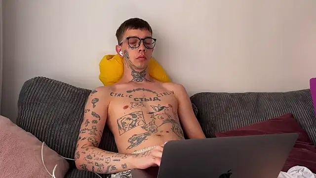 Snapshot of anahori__simon chatting on March 18, 2026, 11:48 pm anahori simon online show from March 18, 2026, 11:48 pm