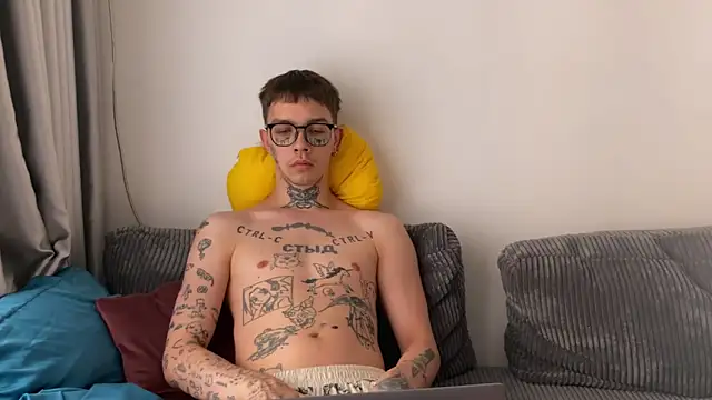 Snapshot of anahori__simon chatting on March 22, 2026, 12:03 am anahori simon online show from March 22, 2026, 12:03 am