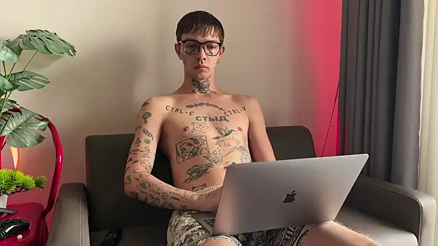 anahori  simon online show from May 13, 2026, 1:34 am