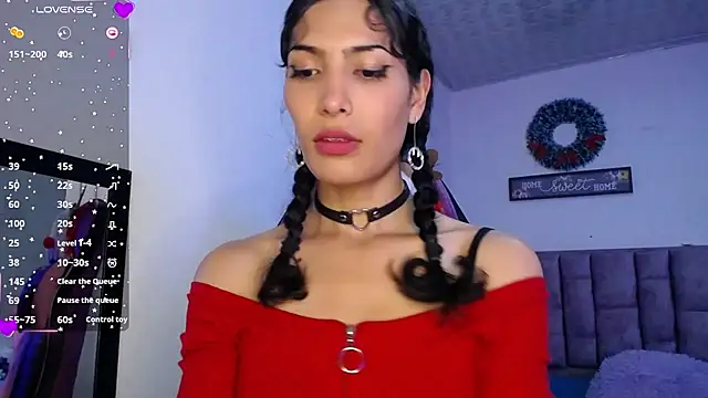 Lanna hott  online show from December 15, 2025, 9:09 pm