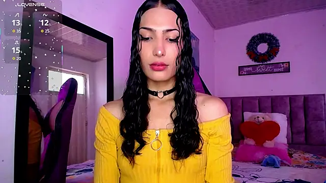 Lanna hott  online show from June 24, 2026, 6:50 pm