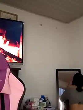 Lanna hott  online show from October 18, 2025, 11:12 am