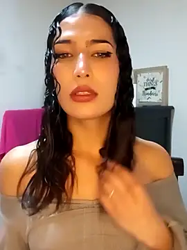 Snapshot of Lanna_hott_ chatting on March 18, 2025, 1:01 pm Lanna hott online show from March 18, 2025, 1:01 pm