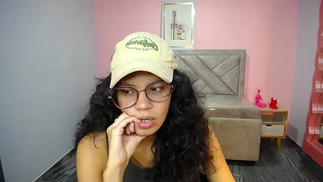 Snapshot of Tyna_ch chatting on June 26, 2026, 12:44 pm Tyna ch online show from June 26, 2026, 12:44 pm