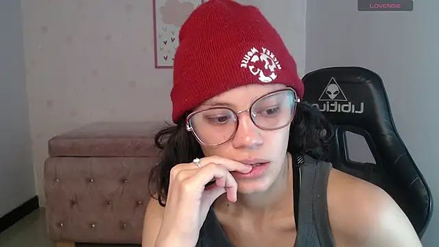 Snapshot of Tyna_ch chatting on July 9, 2026, 12:59 pm Tyna ch online show from July 9, 2026, 12:59 pm