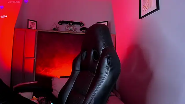 Snapshot of Valkiria_ponce chatting on February 25, 2025, 2:15 pm Valkiria ponce online show from February 25, 2025, 2:15 pm