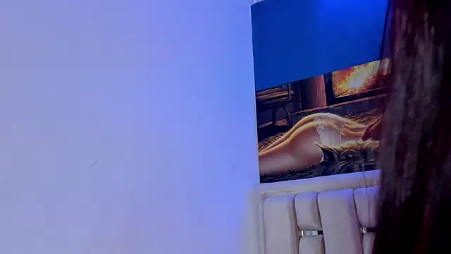 SaraRoy  online show from March 18, 2025, 10:15 pm