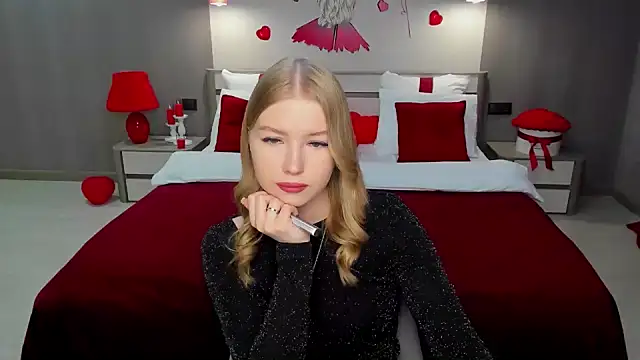 shy  lady online show from February 17, 2025, 8:49 pm