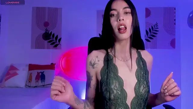 samy lewis online show from November 13, 2025, 5:22 am