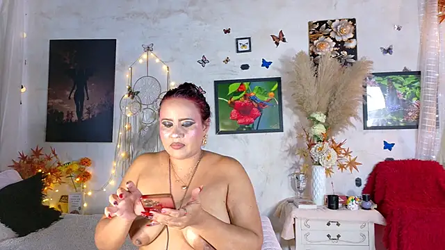 Kyara Queen online show from May 21, 2026, 6:49 pm