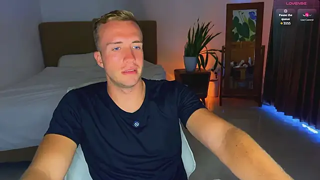 Snapshot of tommy_cumfinger chatting on March 16, 2026, 5:37 am tommy cumfinger online show from March 16, 2026, 5:37 am