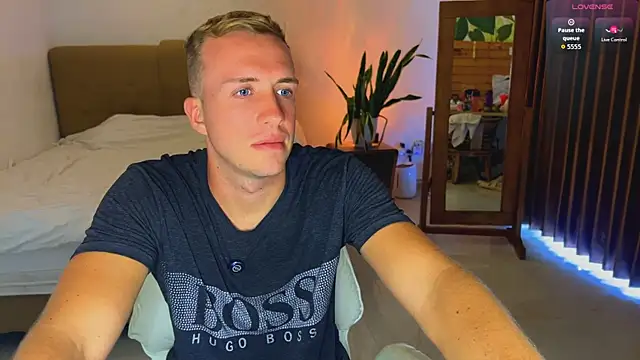 Snapshot of tommy_cumfinger chatting on April 1, 2026, 3:41 am tommy cumfinger online show from April 1, 2026, 3:41 am