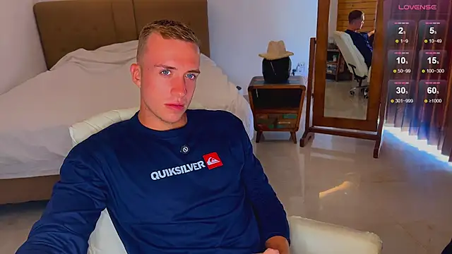 Snapshot of tommy_cumfinger chatting on November 1, 2025, 12:39 am tommy cumfinger online show from November 1, 2025, 12:39 am