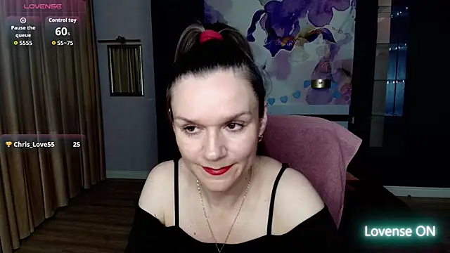 AriaGray online show from April 4, 2026, 11:44 pm