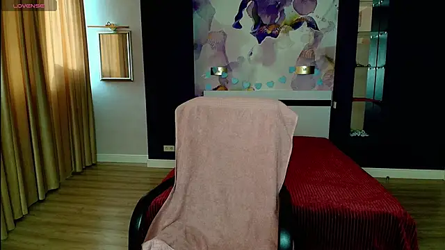 AriaGray online show from February 5, 2026, 12:56 pm