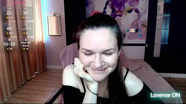 AriaGray online show from May 11, 2026, 12:28 pm