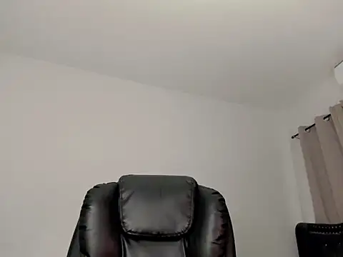 Selene14 online show from May 18, 2026, 2:44 am