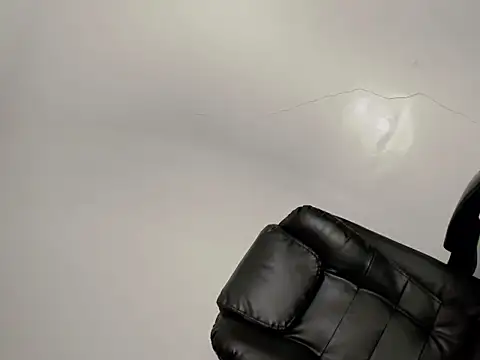 Selene14 online show from April 14, 2026, 12:37 am