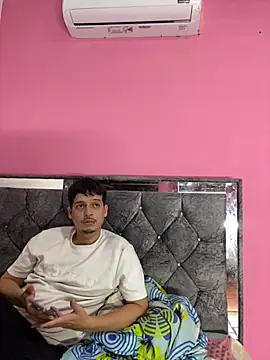 FerneyManti online show from October 4, 2025, 8:49 am