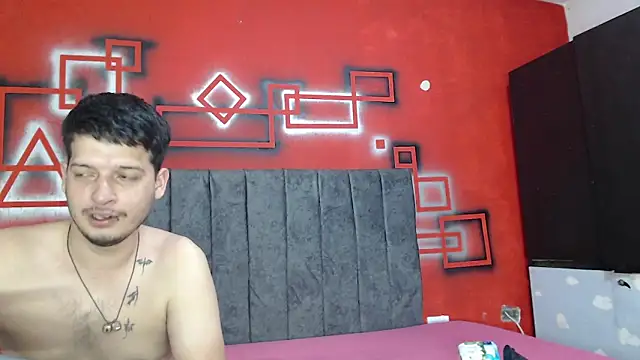 FerneyManti online show from February 12, 2026, 1:33 pm